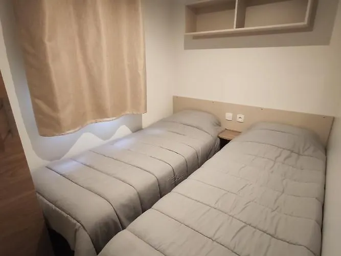 Mar Estang 캠프장 카네트