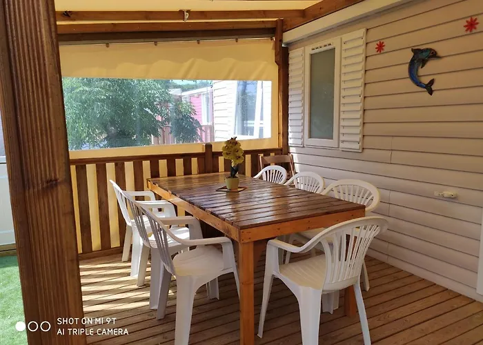 Mar Estang 캠프장 카네트